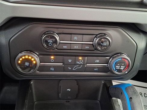 Used 2021 Ford Bronco Black Diamond w/ Sasquatch Package image 15