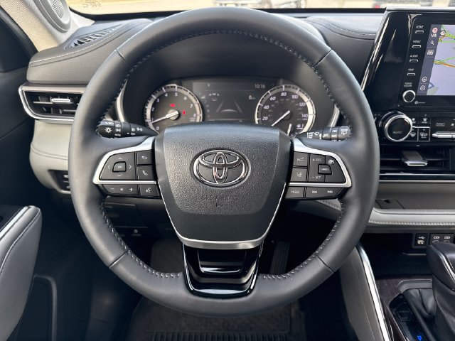 Used 2022 Toyota Highlander Limited AWD/4WD image 20