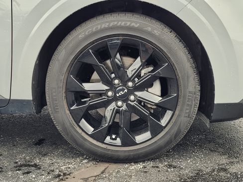 Used 2022 Kia Carnival SX Prestige FWD image 10