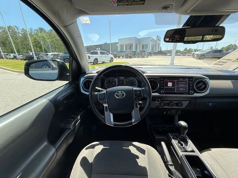 Used 2020 Toyota Tacoma SR5 RWD image 26