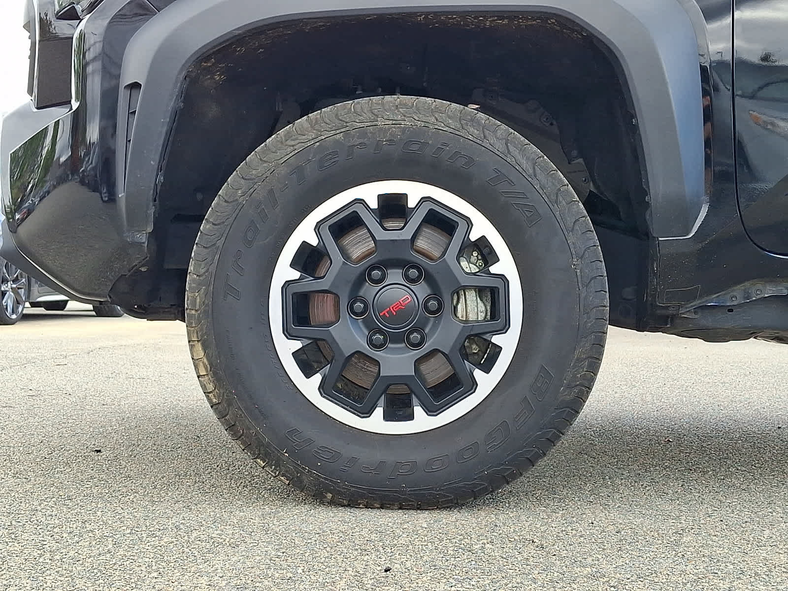 Used 2024 Toyota Tacoma TRD Off-Road AWD/4WD image 9