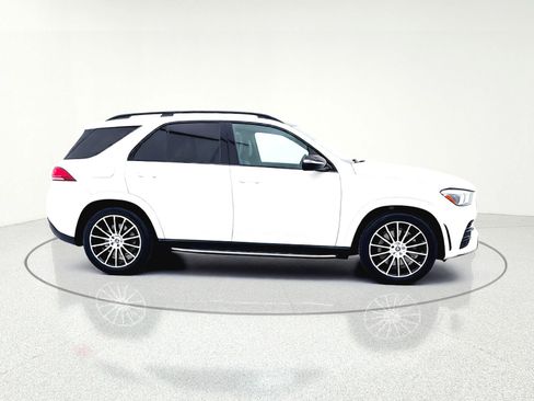 Used 2021 Mercedes-Benz GLE 580 4MATIC image 11
