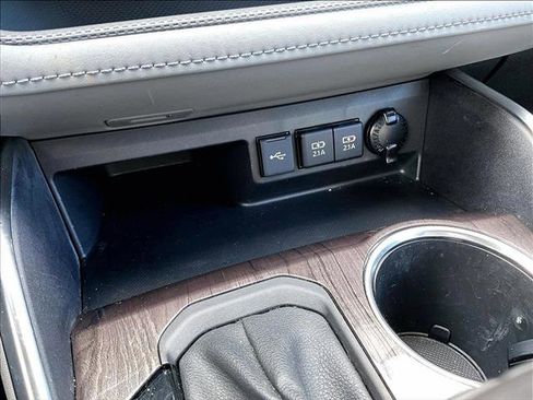 Used 2021 Toyota Highlander Platinum image 26