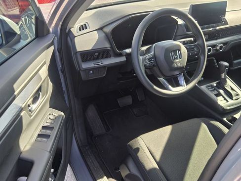 Used 2024 Honda CR-V LX image 7