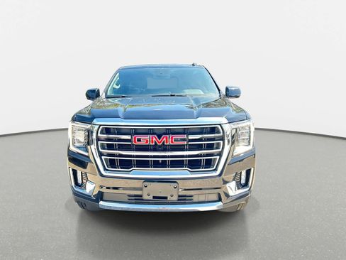 Used 2024 GMC Yukon SLT AWD/4WD image 3
