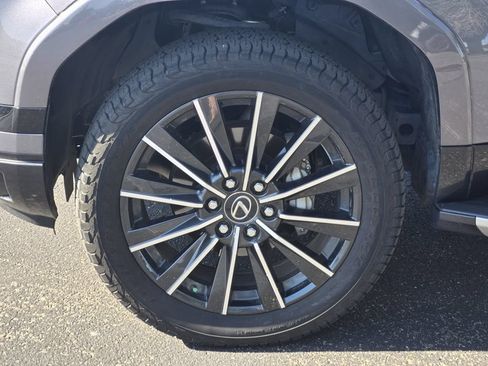 Used 2024 Lexus GX 550 w/ Cold Area Package AWD/4WD image 7