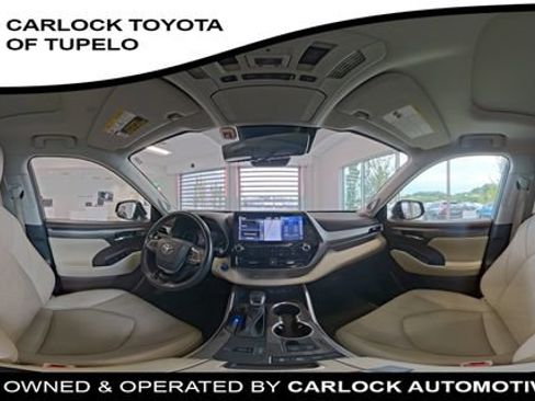 Used 2021 Toyota Highlander Platinum AWD/4WD image 12