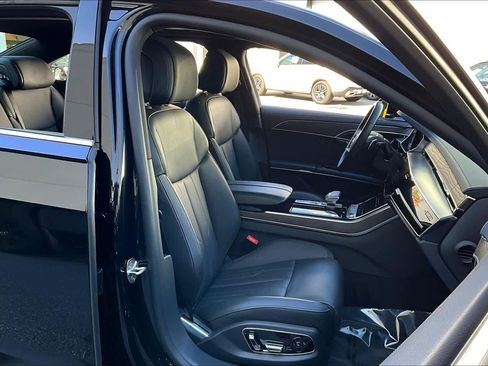 Used 2023 Audi A8 L 3.0T image 8