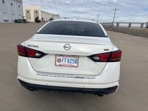 Used 2023 Nissan Altima 2.5 SR w/ SR Premium Package image 6