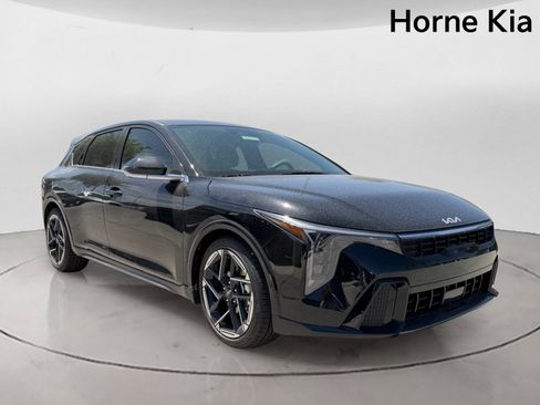 New 2026 Kia K4 GT-Line FWD image 2