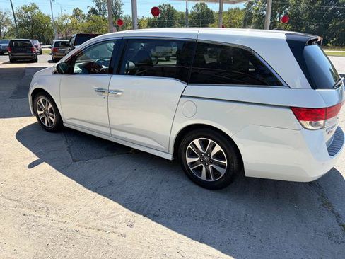 Used 2014 Honda Odyssey Touring image 11