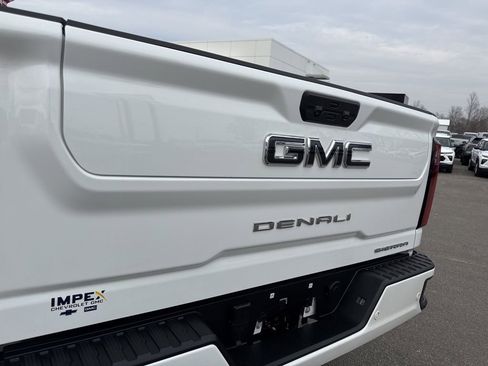 Used 2025 GMC Sierra 2500 Denali Ultimate image 37