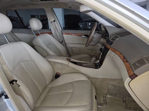 Used 2004 Mercedes-Benz E 320 Wagon image 30