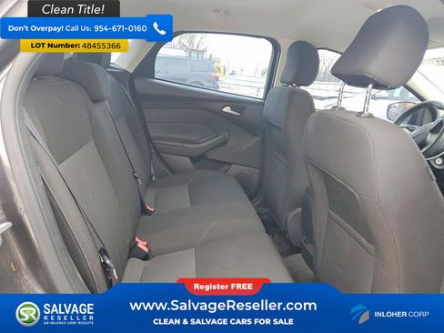 Used 2015 Ford Focus SE FWD image 13