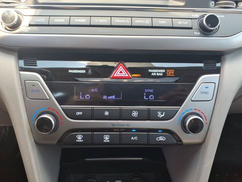 Used 2018 Hyundai Elantra Value Edition FWD image 26