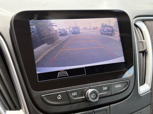 Used 2022 Chevrolet Malibu LT FWD image 38