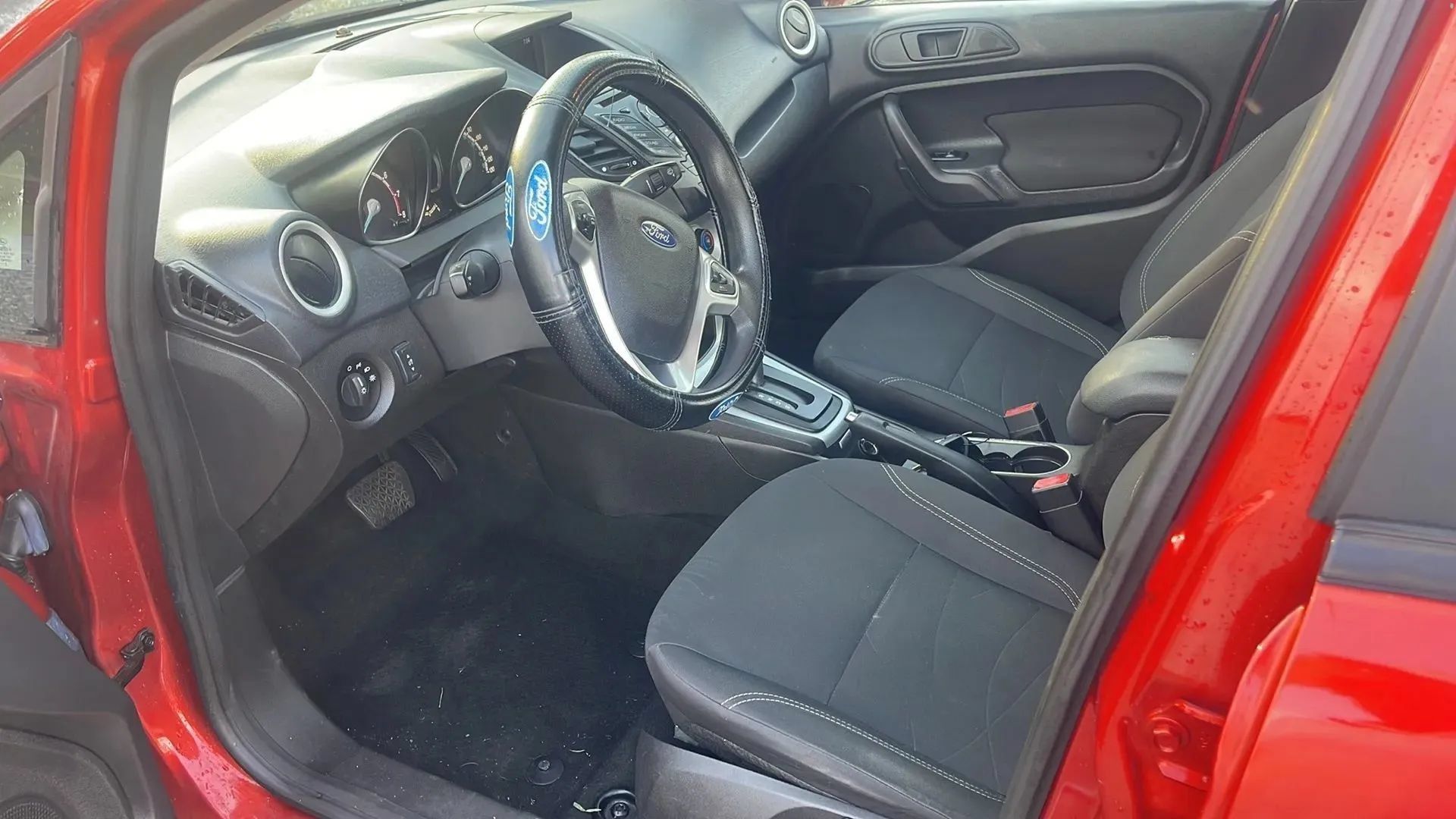 Used 2018 Ford Fiesta SE FWD image 22