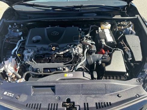 Used 2024 Toyota Camry SE image 30