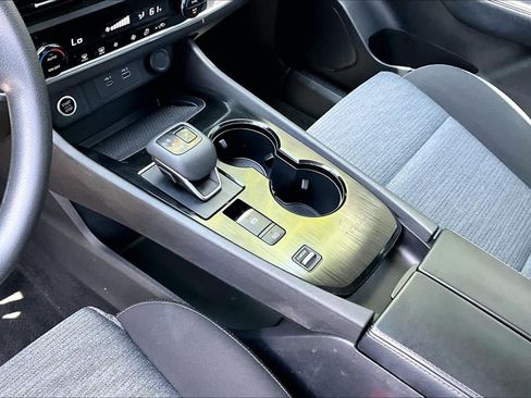 Certified 2023 Nissan Rogue SV FWD image 16