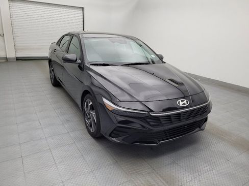 Used 2025 Hyundai Elantra Sport w/ Cargo Package FWD image 13