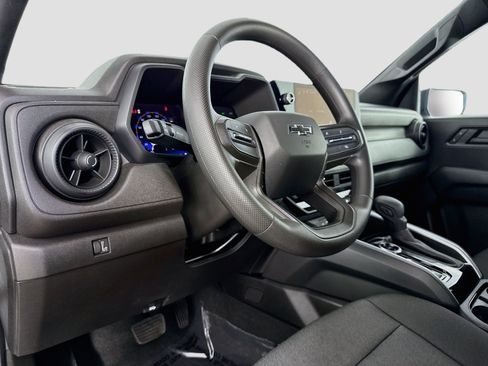 Used 2024 Chevrolet Colorado Trail Boss AWD/4WD image 11