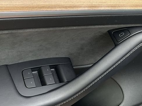 Used 2022 Tesla Model 3 Long Range image 12