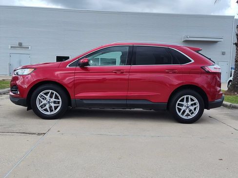 Used 2021 Ford Edge SEL w/ Convenience Package FWD image 4