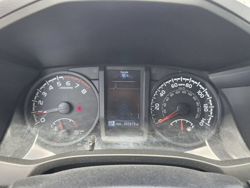 Used 2019 Toyota Tacoma SR w/ SR Convenience Package RWD image 11