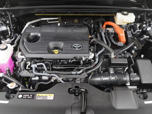 Used 2025 Toyota Crown XLE image 26