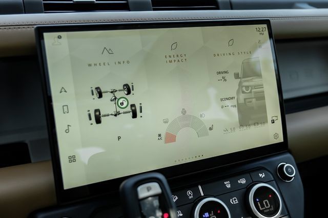 New 2026 Land Rover Defender 110 S AWD/4WD image 38