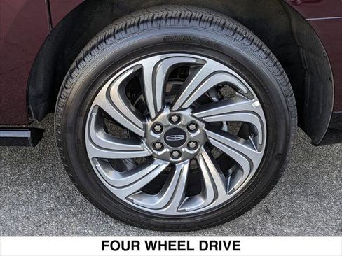 Used 2024 Lincoln Navigator L Reserve image 18
