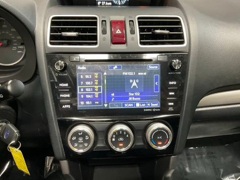 Used 2016 Subaru Forester 2.5i Premium w/ Popular Package #2 AWD/4WD image 37