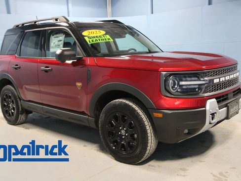 Used 2025 Ford Bronco Sport Badlands AWD/4WD image 1