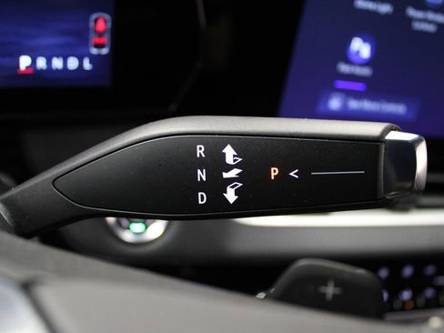 Used 2026 Chevrolet Equinox LT w/ Convenience Package II image 13