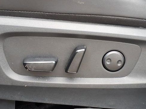 Certified 2025 Nissan Pathfinder Platinum w/ Cargo Package image 17