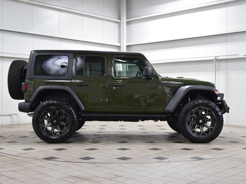 Used 2024 Jeep Wrangler Unlimited Sport AWD/4WD image 8