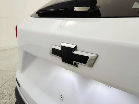 Used 2024 Chevrolet Trax RS FWD image 33