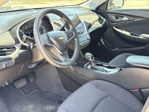 Used 2022 Chevrolet Malibu LS FWD image 10