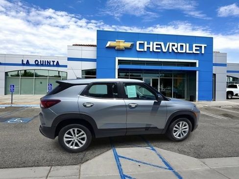 Used 2023 Chevrolet TrailBlazer LS FWD image 9