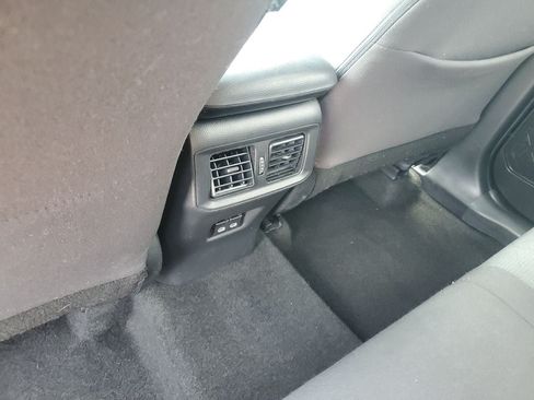 Used 2024 Toyota RAV4 XLE FWD image 11