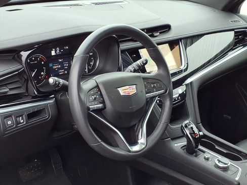 Used 2024 Cadillac XT6 Premium Luxury w/ LPO, Floor Liner Package image 20