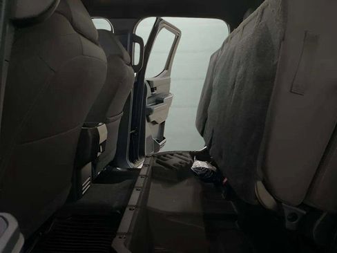 Used 2025 Toyota Tacoma SR5 image 76