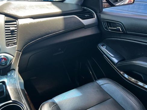 Used 2019 Chevrolet Suburban LT AWD/4WD image 20