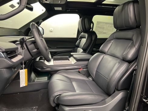 New 2026 Lincoln Navigator Reserve w/ Jet Appearance Package image 30