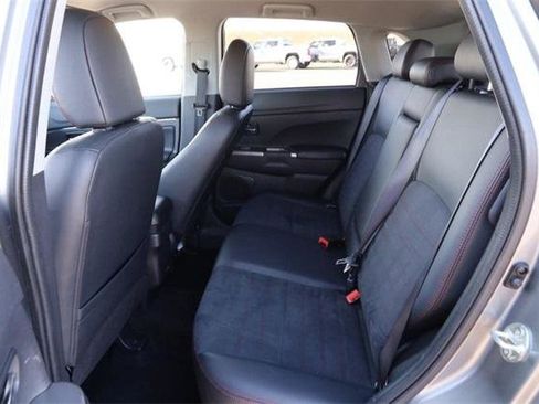 Used 2024 Mitsubishi Outlander Sport ES image 9