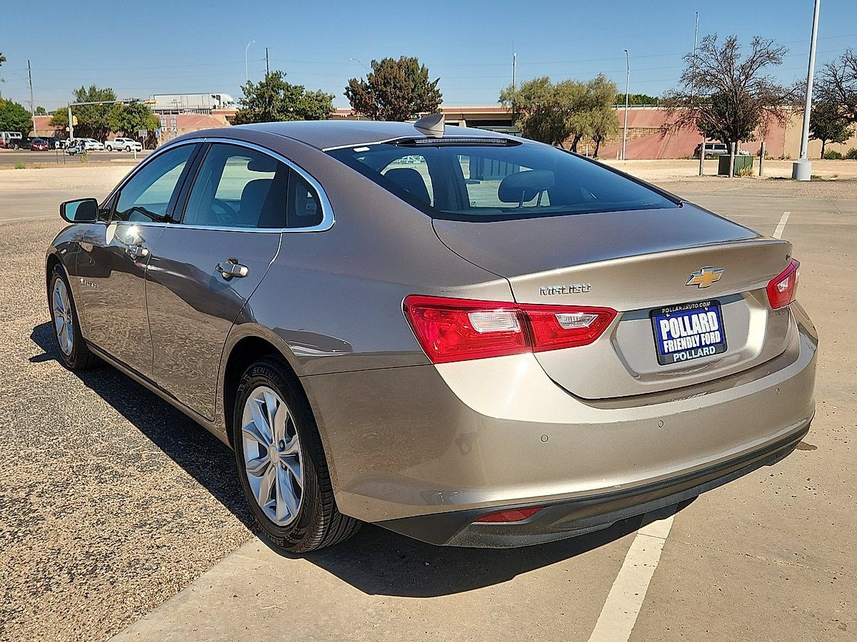 Used 2025 Chevrolet Malibu LT FWD image 3