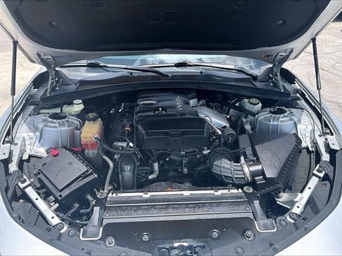 Used 2019 Chevrolet Camaro LT RWD image 11