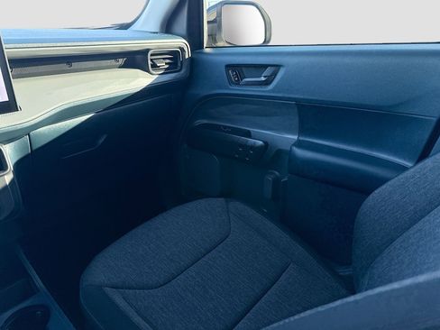 Certified 2025 Ford Maverick XLT w/ Equipment Group 301A image 24