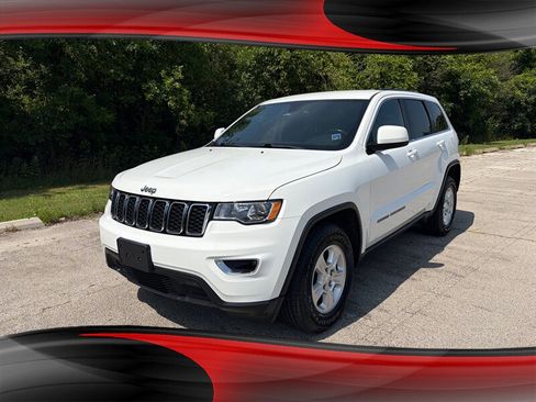Used 2017 Jeep Grand Cherokee Laredo AWD/4WD image 1