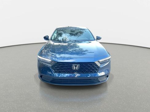 Certified 2025 Honda Accord SE image 3